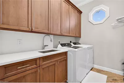 811 Birdie View Pt, Sanibel, FL 33957 - Photo 29