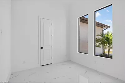 2515 NE 5th Pl, Cape Coral, FL 33909 - Photo 17
