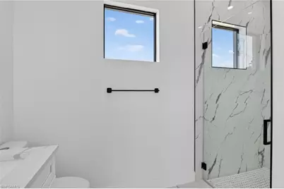 2515 NE 5th Pl, Cape Coral, FL 33909 - Photo 15