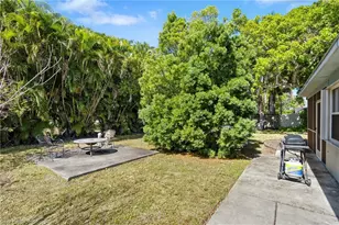 5736 Riverside Dr, Cape Coral, FL 33904 - Photo 35