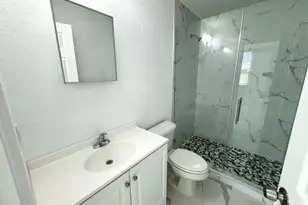 746 SW 8th Terrace, Cape Coral, FL 33991 - Photo 3