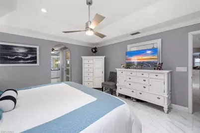 619 SE 22nd St, Cape Coral, FL 33990 - Photo 17