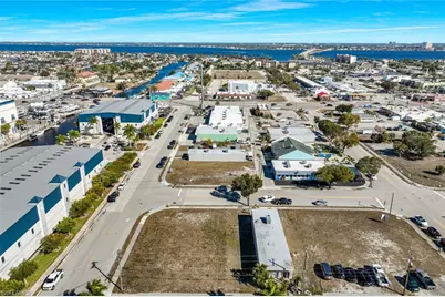 4632 SE 15th Ave, Cape Coral, FL 33904 - Photo 7