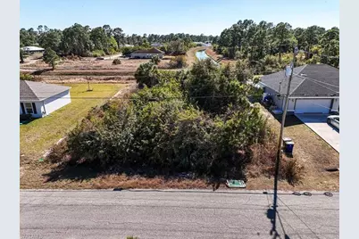 954 Lakeside Dr, Lehigh Acres, FL 33974 - Photo 25