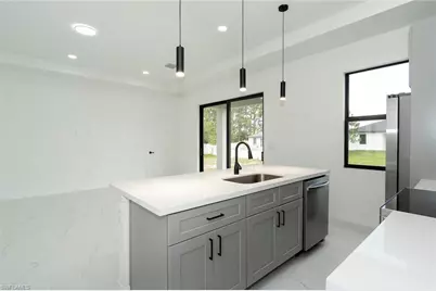 2809 18th St SW, Lehigh Acres, FL 33976 - Photo 9