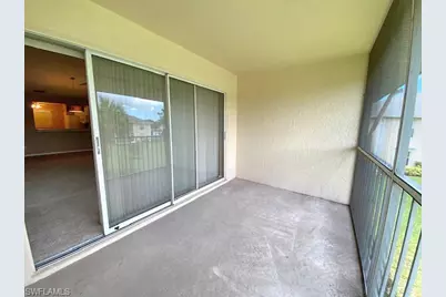 600 Squire Cir #202, Naples, FL 34104 - Photo 15