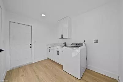 5671 Balkan Ct, Fort Myers, FL 33919 - Photo 25