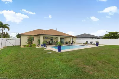 423 NW 7th Pl, Cape Coral, FL 33993 - Photo 43