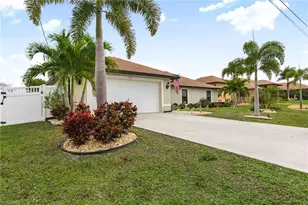 423 NW 7th Pl, Cape Coral, FL 33993 - Photo 9