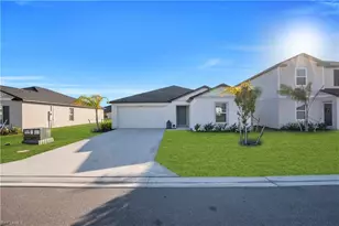 17567 Paradiso Wy, North Fort Myers, FL 33917 - Photo 3