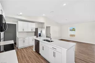 221 NW 15th St, Cape Coral, FL 33993 - Photo 13