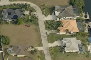 1729 SW 40th Terrace, Cape Coral, FL 33914 - Photo 3