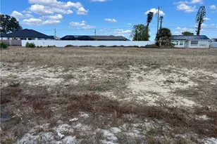 635 Tropicana Pkwy E, Cape Coral, FL 33909 - Photo 3