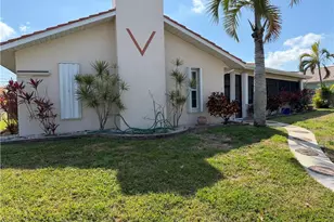 1149 SE 13th St, Cape Coral, FL 33990 - Photo 3