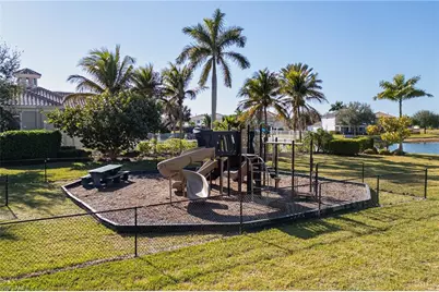 1526 Lake Jessup Cir, Cape Coral, FL 33909 - Photo 41