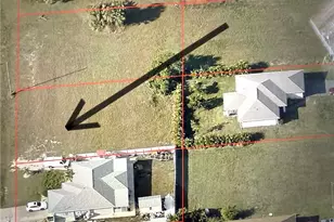 2911 NE 2nd Pl, Cape Coral, FL 33909 - Photo 1