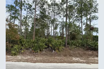 820 Columbus Ave, Lehigh Acres, FL 33972 - Photo 1