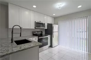 427 NE Pine Island Ln, Cape Coral, FL 33909 - Photo 7