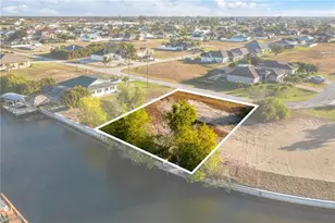 402 NW 34th Pl, Cape Coral, FL 33993 - Photo 5