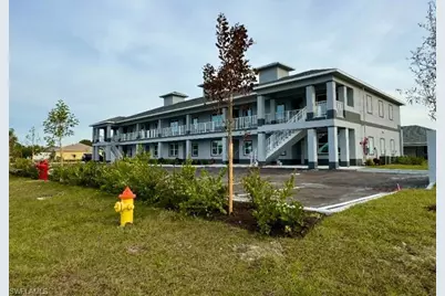 746 SW 8th Ter #203, Cape Coral, FL 33991 - Photo 5