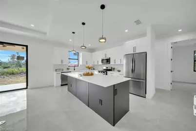 2911 46th St W, Lehigh Acres, FL 33971 - Photo 11