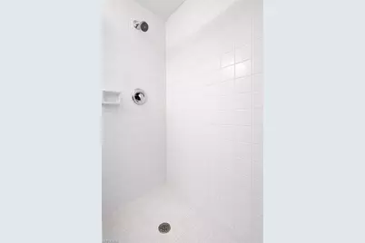 633 SE 12th Ct #B, Cape Coral, FL 33990 - Photo 13