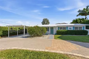 1105 Christopher Ct, Naples, FL 34104 - Photo 37