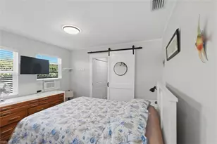 1105 Christopher Ct, Naples, FL 34104 - Photo 25