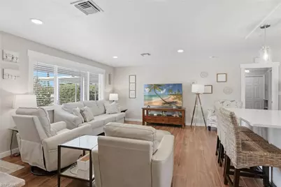 1105 Christopher Ct, Naples, FL 34104 - Photo 19