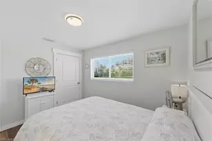 1105 Christopher Ct, Naples, FL 34104 - Photo 43