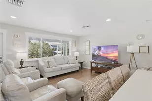 1105 Christopher Ct, Naples, FL 34104 - Photo 23