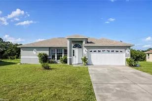809 Sea Urchin Cir, Fort Myers, FL 33913 - Photo 1