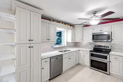 8760 Dartmouth St, Fort Myers, FL 33907 - Photo 3