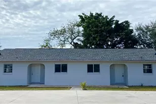 1718 SW Santa Barbara Pl, Cape Coral, FL 33991 - Photo 1