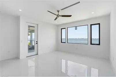 5735 Riverside Dr, Cape Coral, FL 33904 - Photo 33