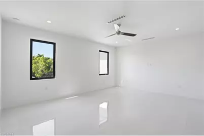 5735 Riverside Dr, Cape Coral, FL 33904 - Photo 35