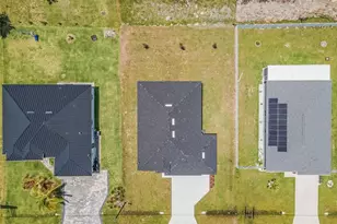 246 NE 10th Pl, Cape Coral, FL 33993 - Photo 27