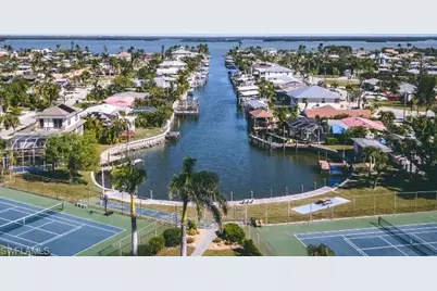 3008 38th St SW, Lehigh Acres, FL 33976 - Photo 21