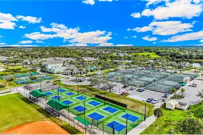 10614 Camerelle Cir N, Fort Myers, FL 33913 - Photo 27