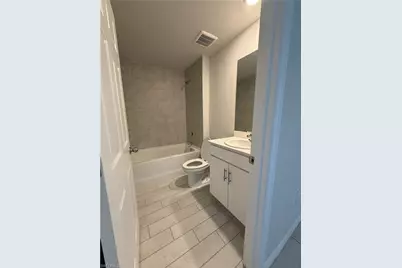 636 Wilmington Pkwy, Cape Coral, FL 33993 - Photo 9