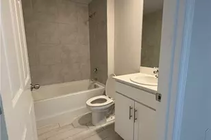 636 Wilmington Pkwy, Cape Coral, FL 33993 - Photo 9