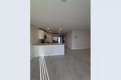 636 Wilmington Pkwy, Cape Coral, FL 33993 - Photo 5