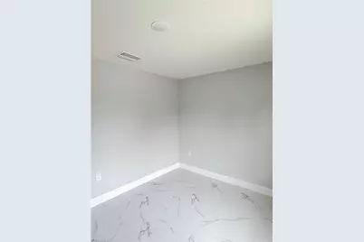 636 Eisenhower Blvd, Lehigh Acres, FL 33974 - Photo 9