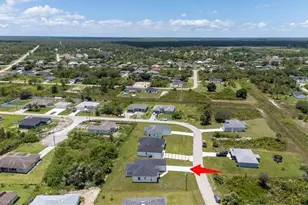 430 Mercedes Ct, Lehigh Acres, FL 33972 - Photo 5