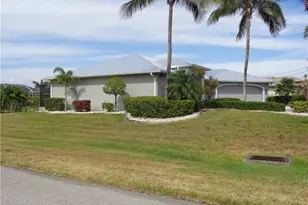 2127 SW 52nd Ln, Cape Coral, FL 33914 - Photo 3