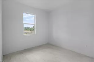 656 Grant, Lehigh Acres, FL 33974 - Photo 5