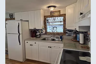 881 Homestead Dr, North Fort Myers, FL 33917 - Photo 9