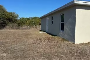 7065 Berwick Cir, Labelle, FL 33935 - Photo 3