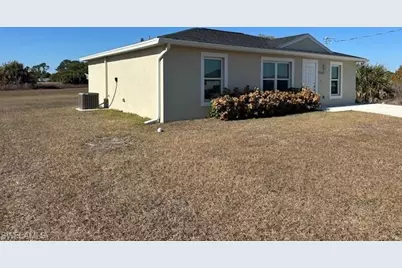 7065 Berwick Cir, Labelle, FL 33935 - Photo 1