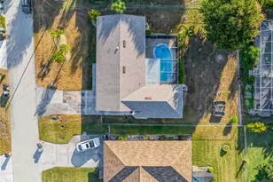 1726 SE 13th St, Cape Coral, FL 33990 - Photo 5